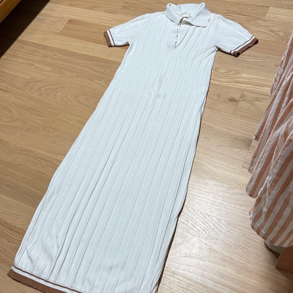 Sancia classic knit maxi dress - Picture 3 of 10